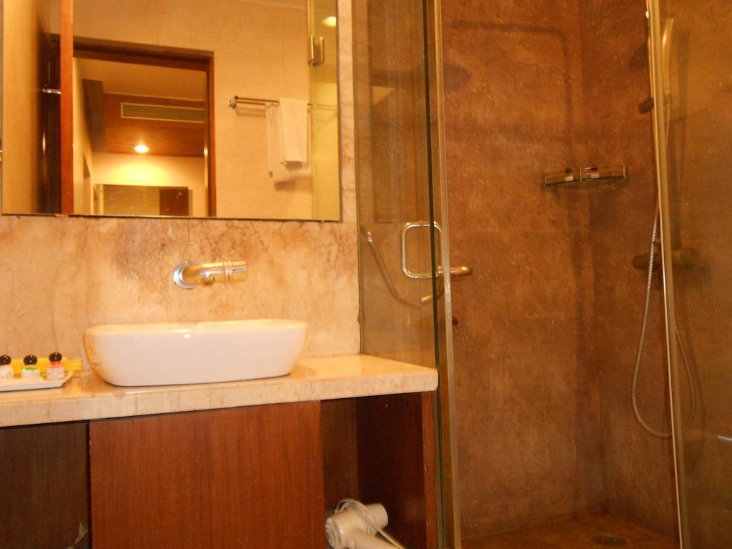 Hotel Walson Spa'O'Tel Kolkata Room photo